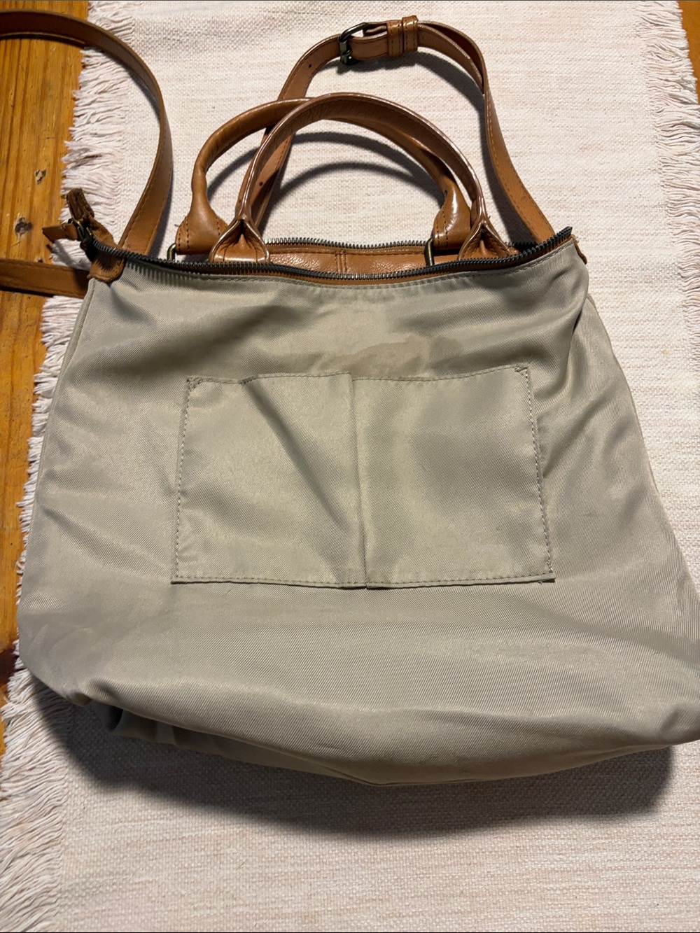 American Leather Co.Classic Tan Leather Crossbody Tote Bag with Front Zip Pocket - Picture 7 of 14